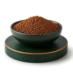 قهوه فوری گلد برزیل در ظرف سبز روی پایه استودیویی CoffeeOmde