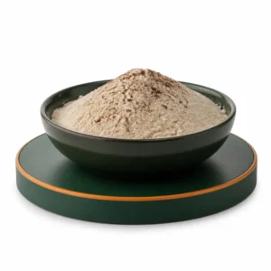 کاپوچینو VIP مانووین در ظرف سبز روی پایه استودیویی CoffeeOmde
